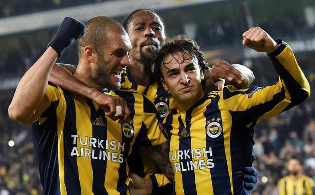 Fenerbahçe Kadıköy'de tur atladı