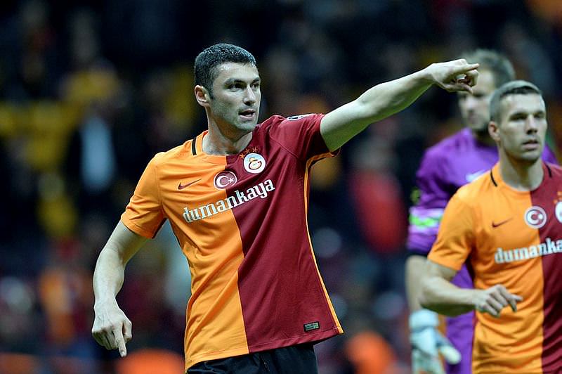 Derbiye Burak Yılmaz'ı izlemek için geliyorlar