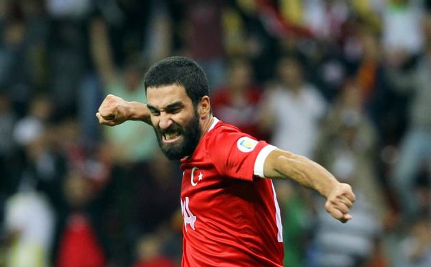 Arda Turan: 22 adam bir topun peşinde koşar, son sözü Türkiye söyler