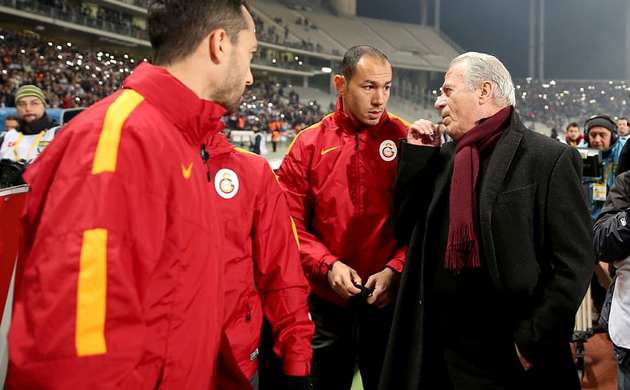 Hakem kıyım kıyım kıydı