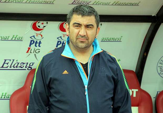 Samsun Ümit Özat'la 'devam' dedi