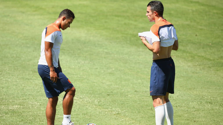 Depay'dan Van Persie'ye: Büyük futbolcular Fenerbahçe'de mi oynar? - 1