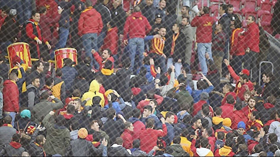 Taraftarın sabrı taştı - 1