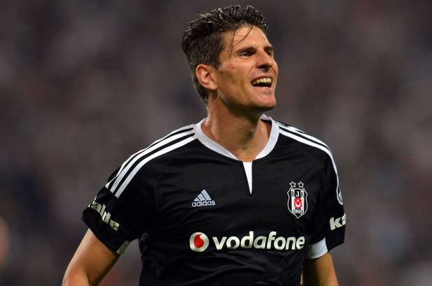 Mario Gomez adım adım Fransa'ya - 1
