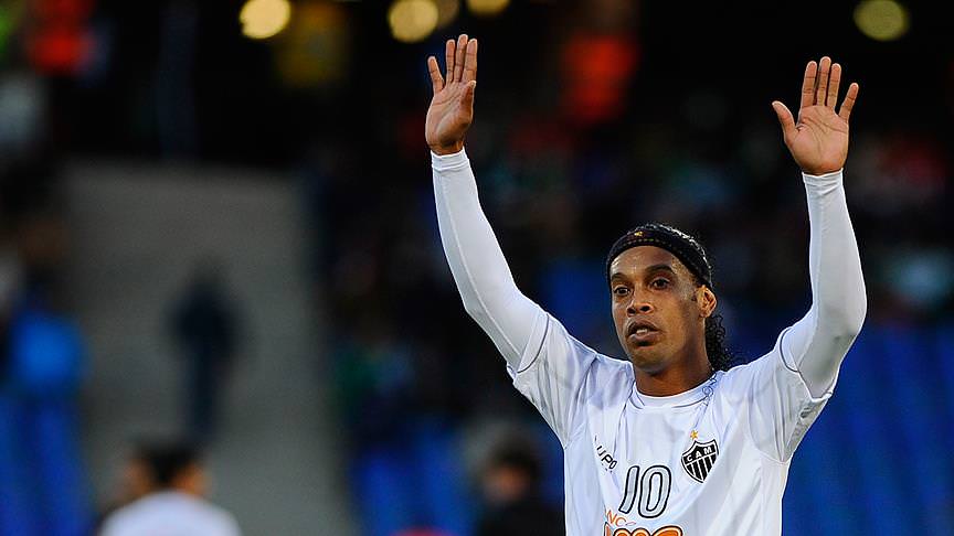 Ronaldinho transferi şaka çıktı - 1
