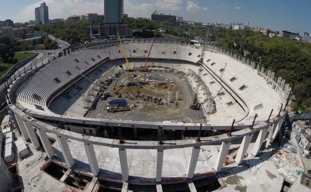 Arena'nın çatısının ana iskeleti tamamlandı
