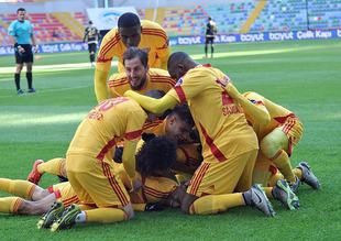 Kayserispor galibiyetle başladı