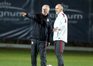 Mustafa Denizli kararını verdi