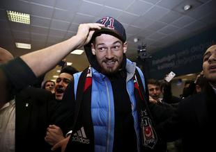 Kartal'ın yeni kalecisi İstanbul'da