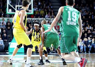 Fenerbahçe 4'te 4 yaptı!