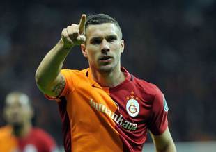 Podolski Konya maçında sahada