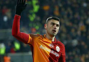 Burak Yılmaz Galatasaray'ı bombaladı
