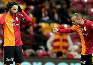 Wesley Sneijder takım arkadaşına köpürdü