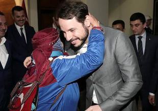 Bir olursak her şeyi başarırız
