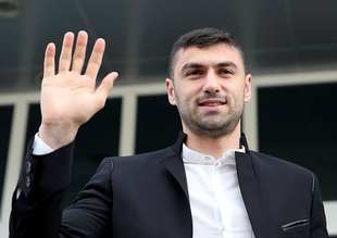 Burak Yılmaz Dubai'ye gitti