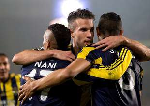 Van Persie dünyaları kaçırdı