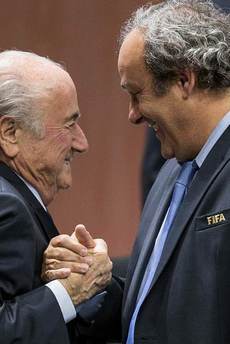FIFA, Blatter ve Platini'nin cezalarını indirdi