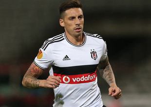 Beşiktaş, etkili performans sergileyen Sosa'ya 250 bin euro zam yaptı