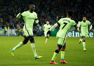 Manchester City çeyrek final kapısını araladı!