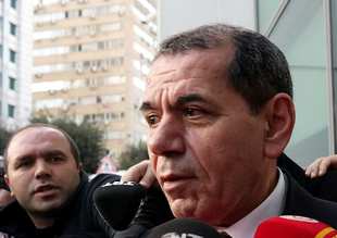 Dursun Özbek: Mustafa Denizli istifa etmedi