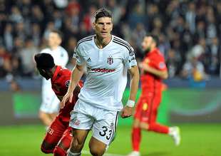 Kartal'dan yakın takip