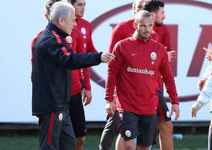 Denizli'yi Sneijder yedi