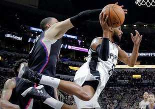 Spurs evinde yıkılmıyor