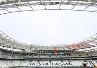 Çatı bitti, sıra çimlerde