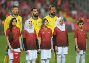 Mültecilere büyük destek