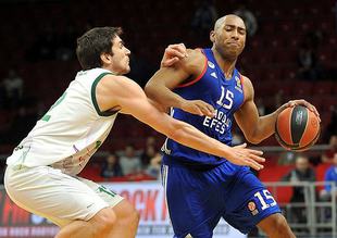 Anadolu Efes'ten Malaga'ya 20 sayılık fark