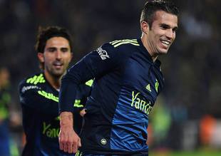 Van Persie özel uçakla Lazio'yla görüşmeye gitti