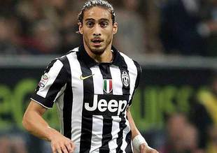 Alves'in yerine Caceres