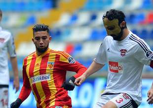 Kayserispor'da Adnane sezonu kapattı