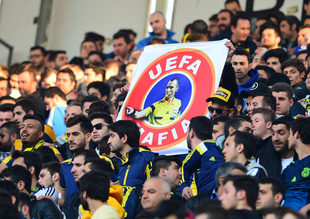 Fenerbahçe taraftarı takımı ıslıkladı