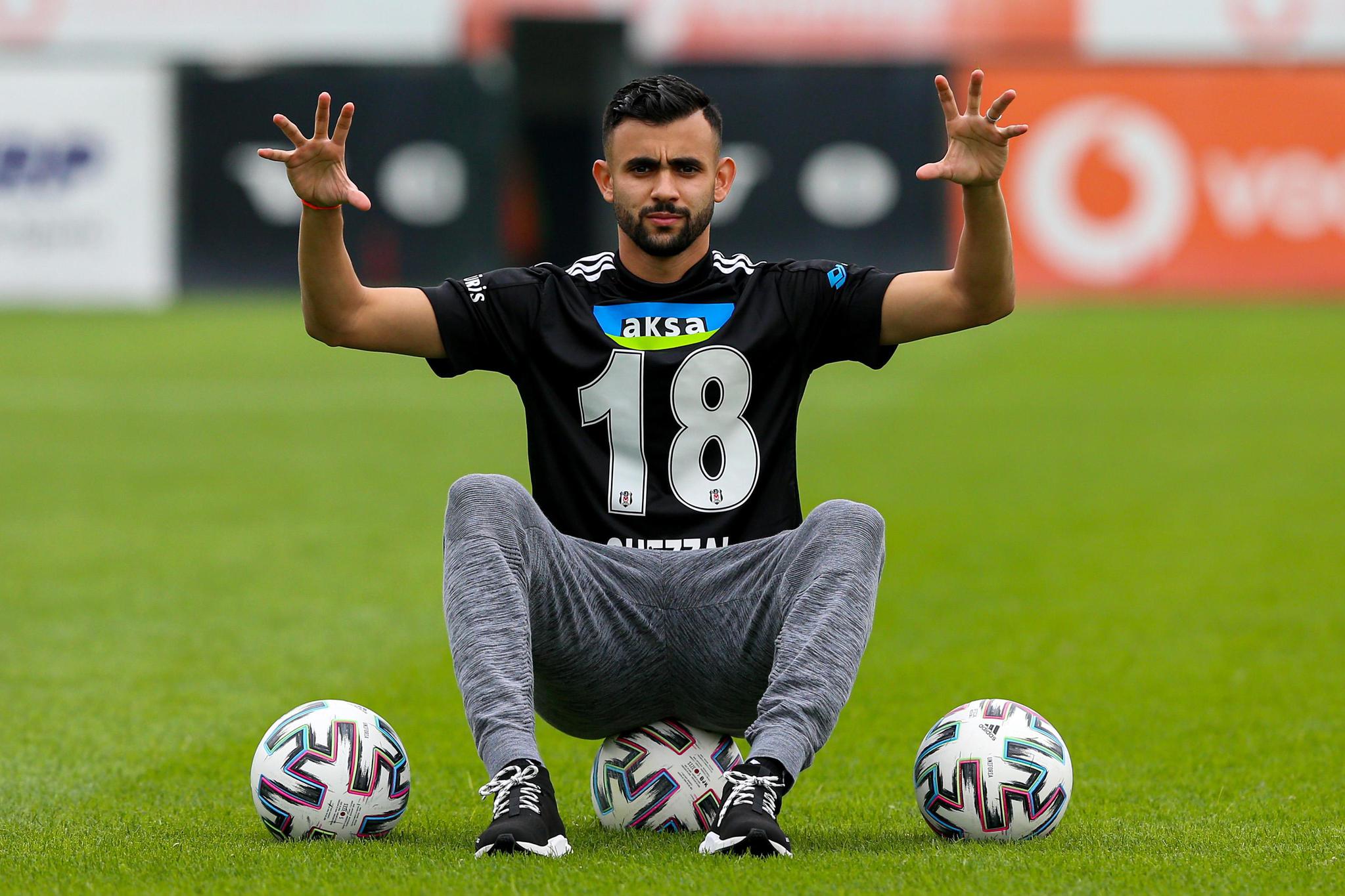 aSpor: Ghezzal'dan flaş gönderme! Feghouli ve G.Saray...