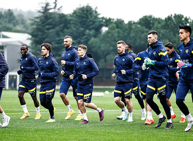 aSpor: Fenerbahçe'de Enner Valencia ve Ezgjan Alioski şoku