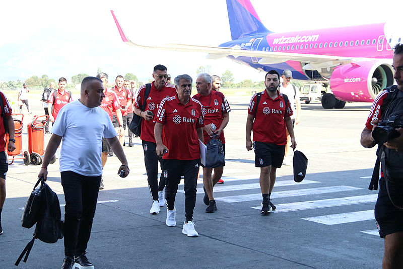 aSpor: Beşiktaş Tirana maçı için Arnavutluk'a ulaştı