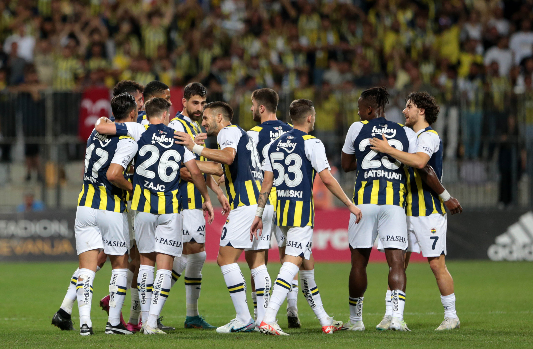 aSpor: Maribor 0-3 Fenerbahçe (MAÇ SONUCU-ÖZET) | F.Bahçe Konferans Ligi'nde play-off'a yükseldi