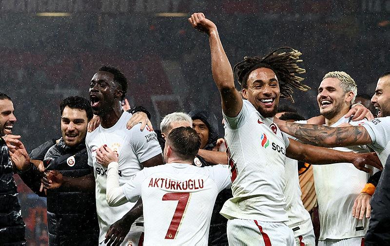 aSpor: Manchester United 2-3 Galatasaray | GENİŞ ÖZET İZLE
