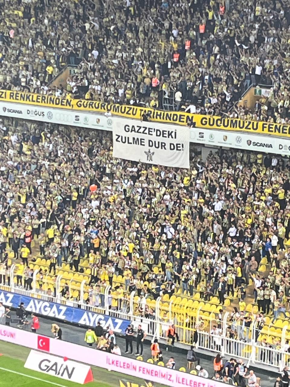 aSpor: Fenerbahçe tribünlerinden Filistin’e destek