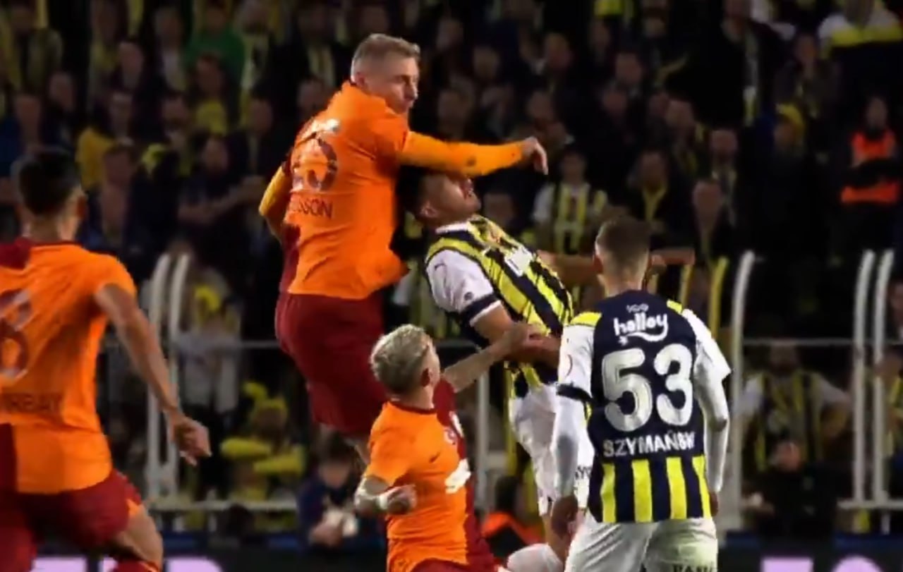 aSpor: Edin Dzeko Victor Nelsson'un müdahalesiyle yerde kaldı