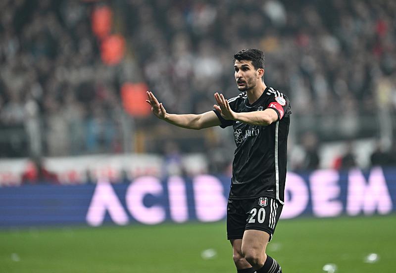 aSpor: Beşiktaş'ta Necip Uysal: Cenk Tosun'un pozisyonu penaltı