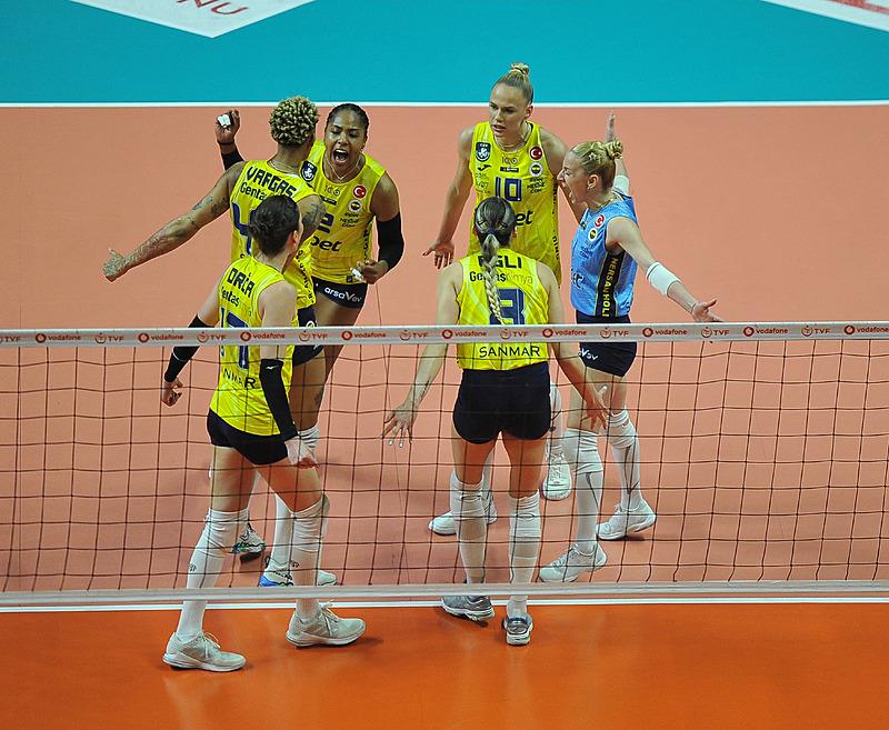 aSpor: Fenerbahçe Opet 3-0 Eczacıbaşı Dynavit (MAÇ SONUCU-ÖZET) Voleybolda şampiyon F.Bahçe