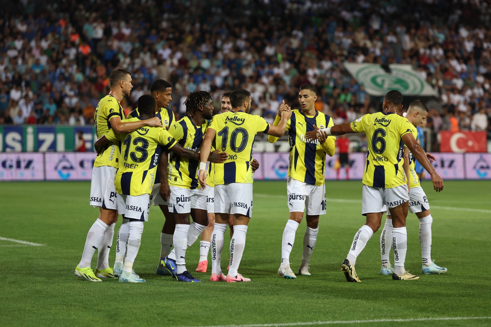 aSpor: Çaykur Rizepspor 0-5 Fenerbahçe (MAÇ SONUCU-ÖZET) Fred hat-trick yaptı F.Bahçe Rize'de coştu