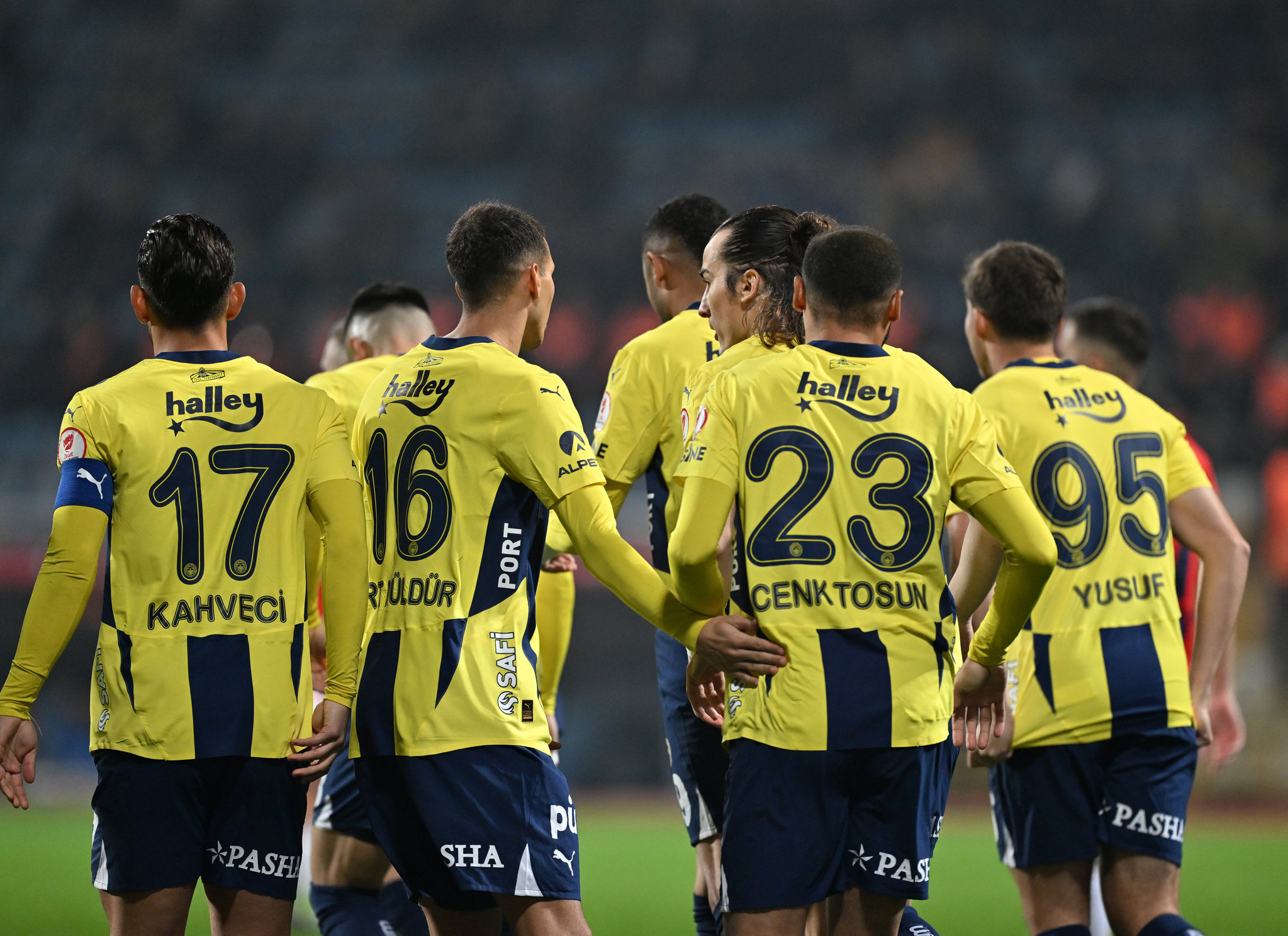aSpor: Fenerbahçe'nin Konyaspor maçı kamp kadrosu belli oldu