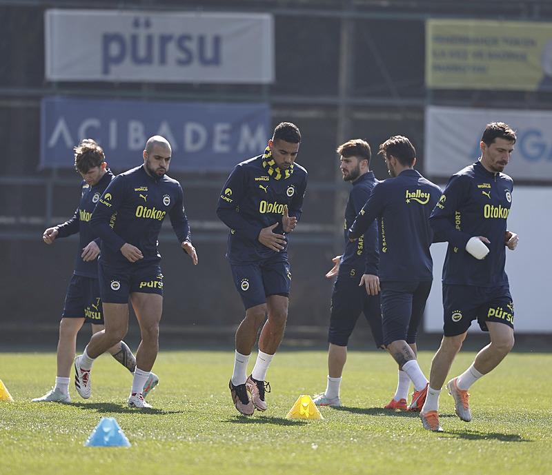 aSpor: Fenerbahçe'nin Rangers maçı kamp kadrosu açıklandı! | UEFA Avrupa Ligi