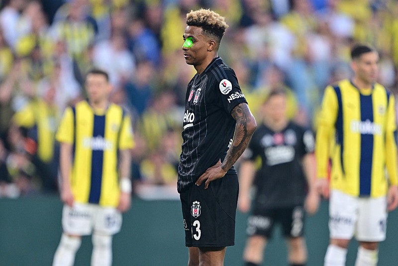 aSpor: Gedson Fernandes'e lazer tutan taraftar gözaltına alındı