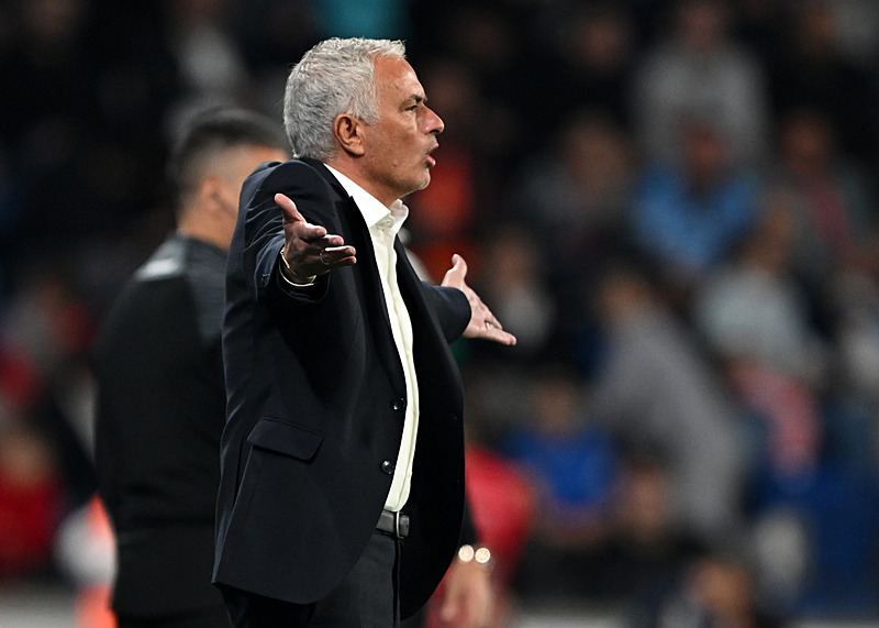 aSpor: Jose Mourinho'dan Fenerbahçe'nin 2. golü sonrası flaş tepki