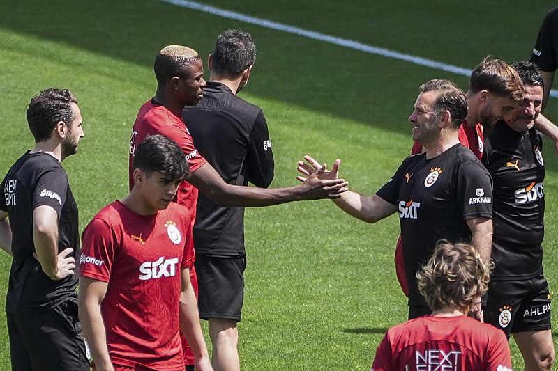 aSpor: Galatasaray kafilesi Göztepe maçı için yola çıktı