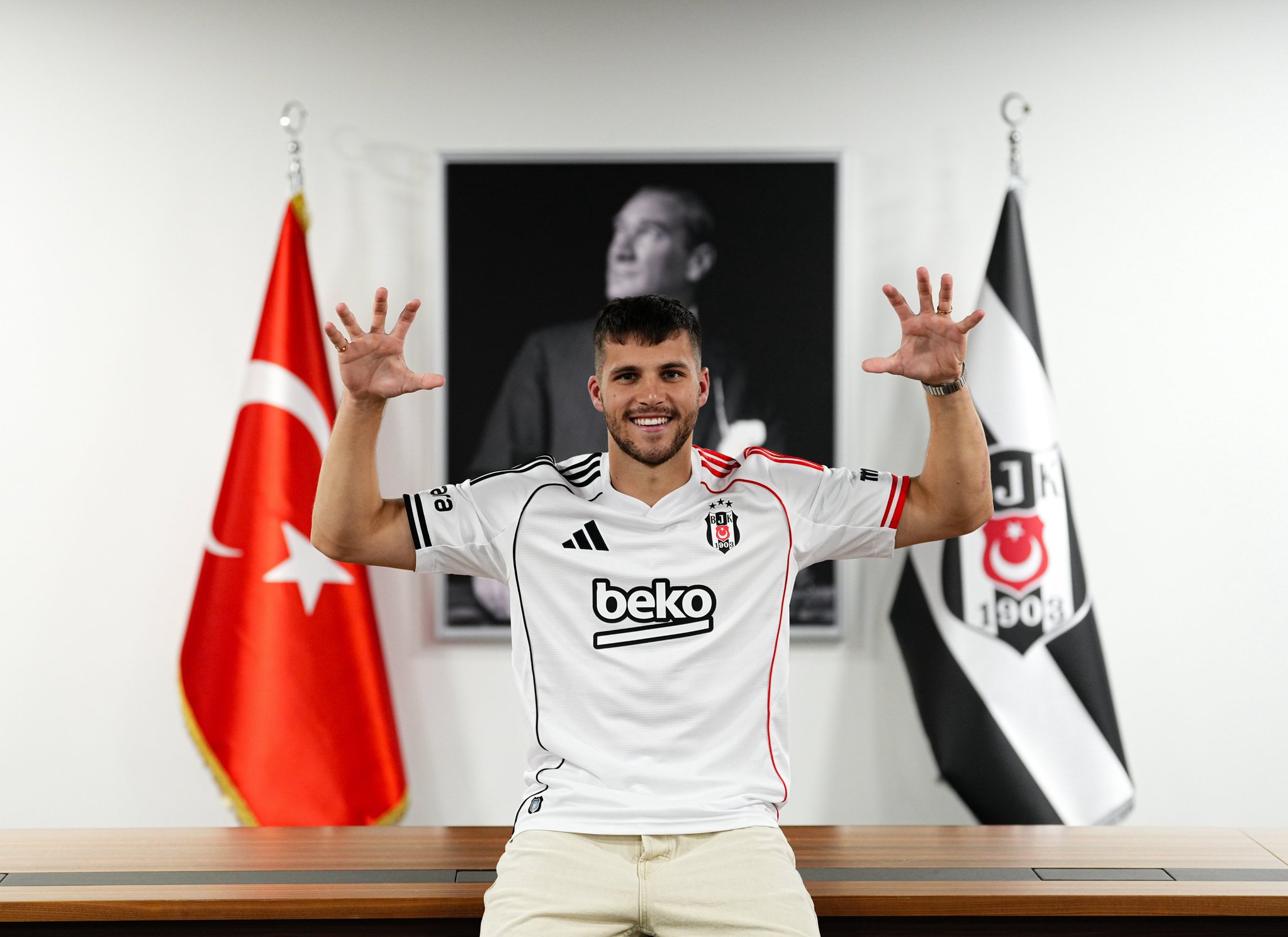 aSpor: Beşiktaş David Jurasek'i resmen açıkladı